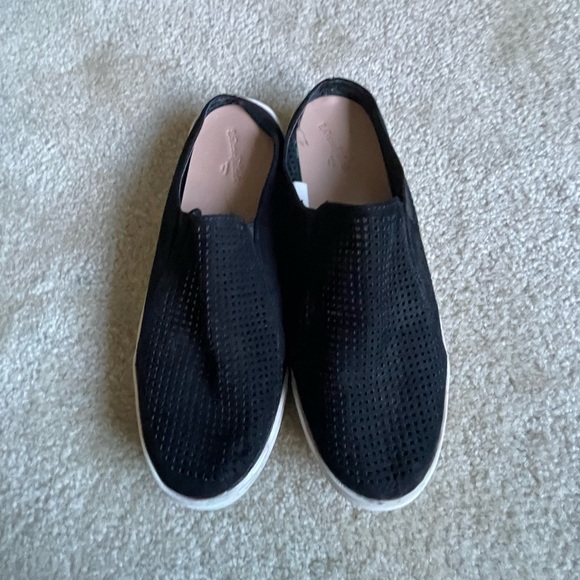 Black Universal‎ Thread slip/on shoes - Picture 3 of 6